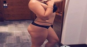 Maltepe Alkol Masalarında Meze Olan Escort Bayan Vera